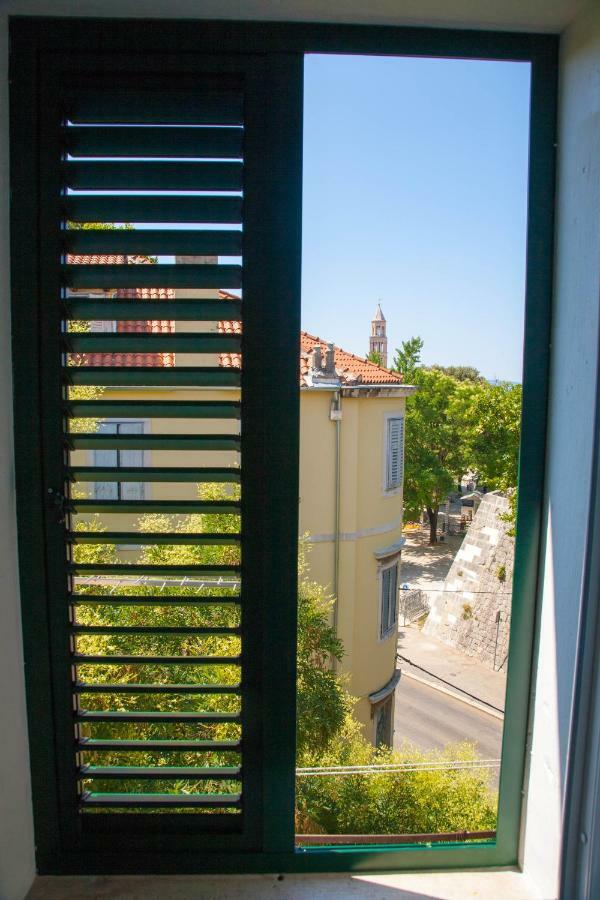Soukki Town Centre Suites 1 Split Exterior foto